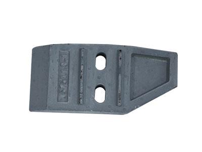 Concrete mixer scraper blade